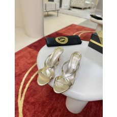 크리스찬 루부탱 교차 스트랩 뮬 샌들 001-232033