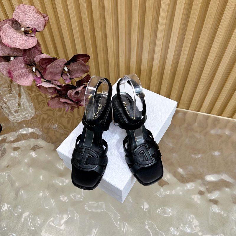 디올 레터 굵은 굽 두꺼운 밑창 소가죽 샌들 001-232097