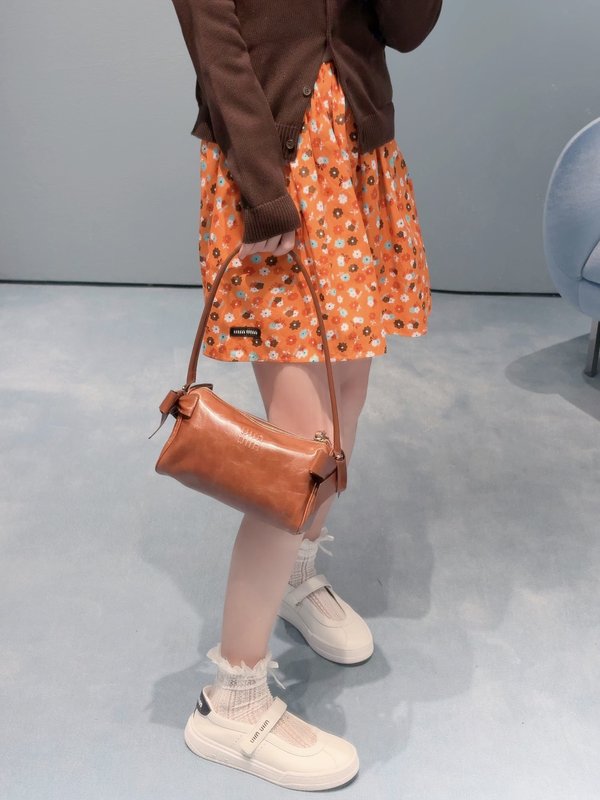 미우미우 스타일 오렌지 플라워 A 라인 미니 스커트 001-232227