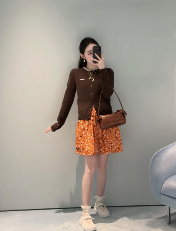 미우미우 스타일 오렌지 플라워 A 라인 미니 스커트 001-232227