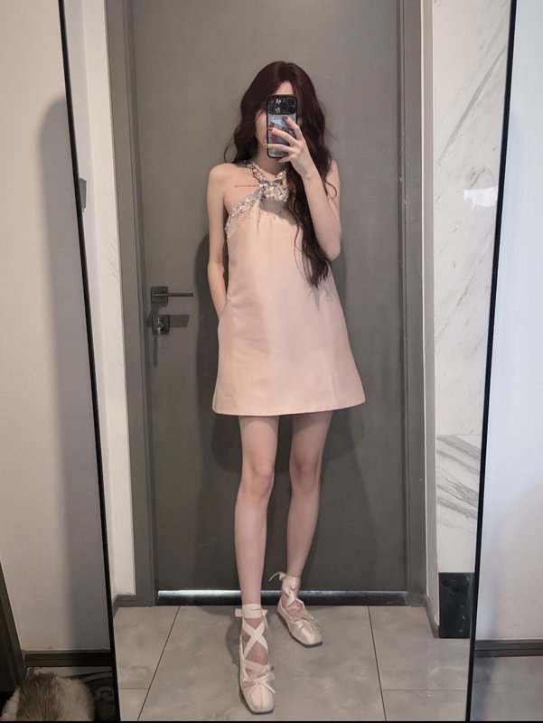 미우미우 핑크 새틴 스팽글 홀터넥 원피스 001-232234