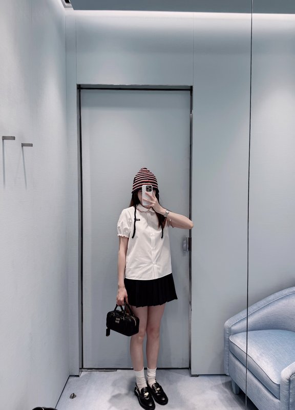 미우미우 프릴 칼라 반팔 셔츠 001-232235