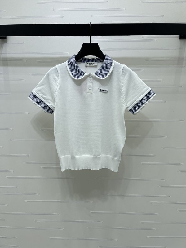 미우미우 봄 콜렉션 칼라 니트 반팔 티셔츠 001-232265