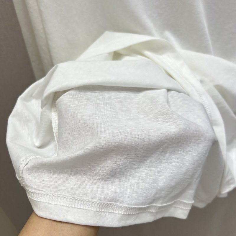 미우미우早春 솔기 컷아웃 후드 긴팔 티셔츠 001-232279