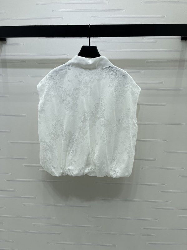 미우미우 인형 칼라 민소매 레이스 셔츠 001-232335