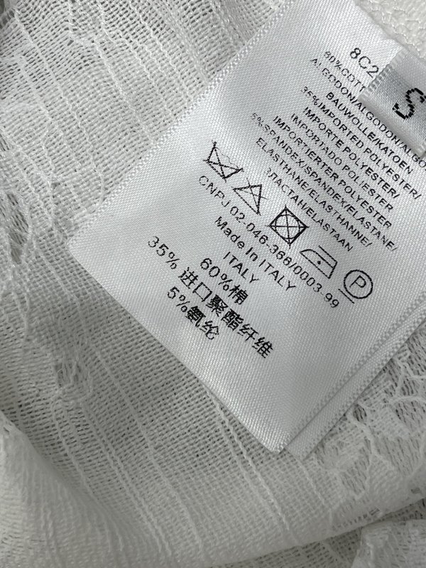 미우미우 레이스 라운드넥 반팔 티셔츠 001-232343