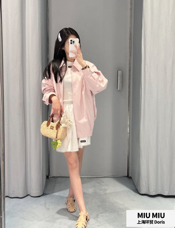 연한 파란색 플립 칼라 지퍼 재킷 001-232357