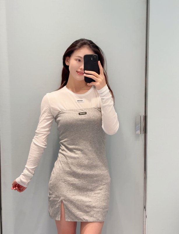 미우미우 그레이 튜브톱 슬릿 원피스 001-232362