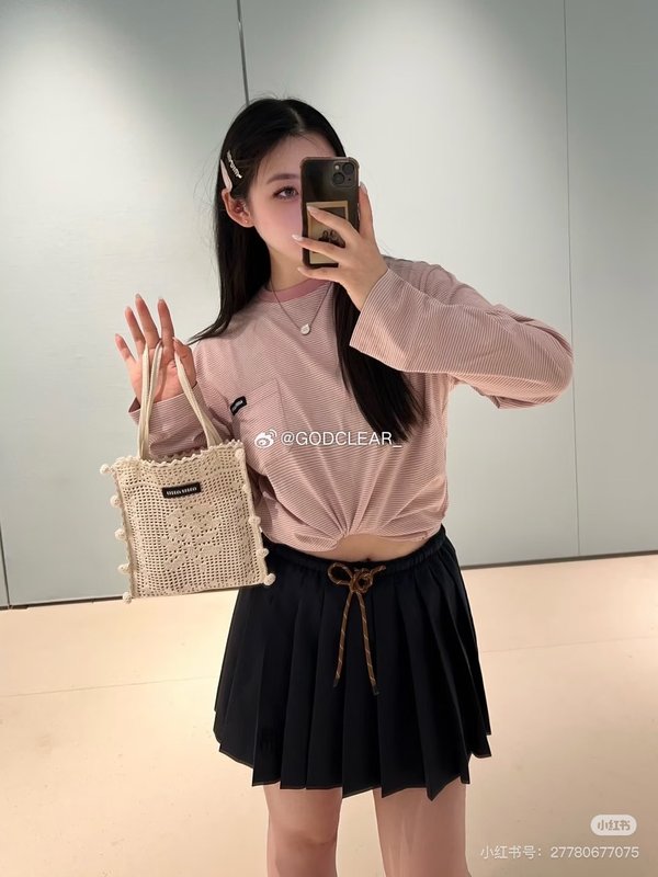 미우미우 핑크 스트라이프 긴팔 티셔츠 001-232372