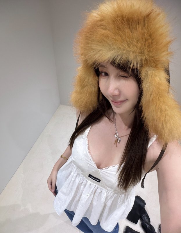 미우미우 스타일 화이트 레이스 자수 V 넥 민소매 원피 001-232396