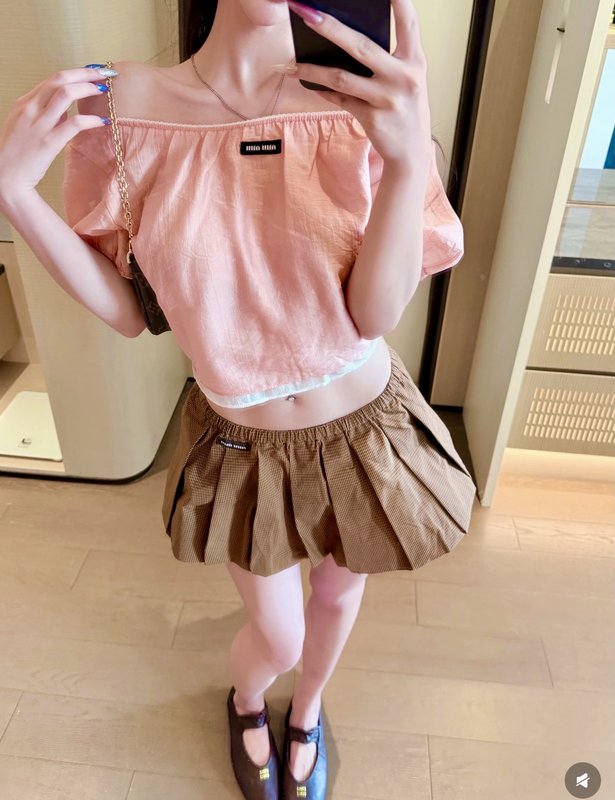 미우미우 여름 브라운 버블 플리츠 미니스커트 001-232397