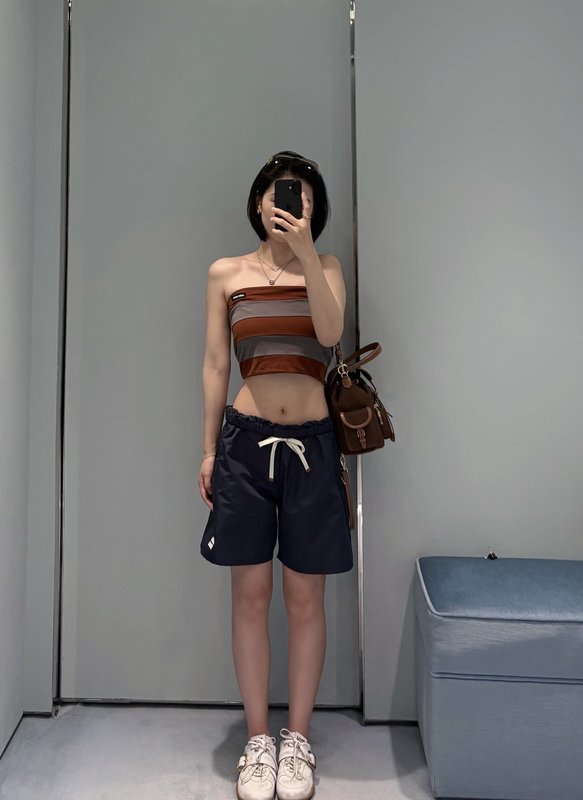 미우미우 여름 네이비 나일론 쇼츠 001-232398