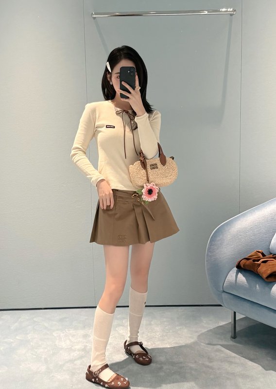 미우미우 베이지색 와플 니트 001-232444