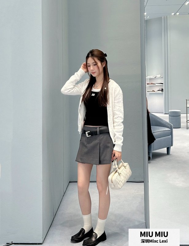 미우미우 울 혼방 플리츠 스커트 001-232455