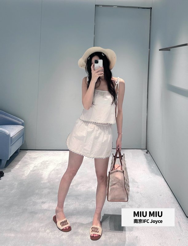 미우미우 여름 자수 레이스 미니 스커트 001-232466