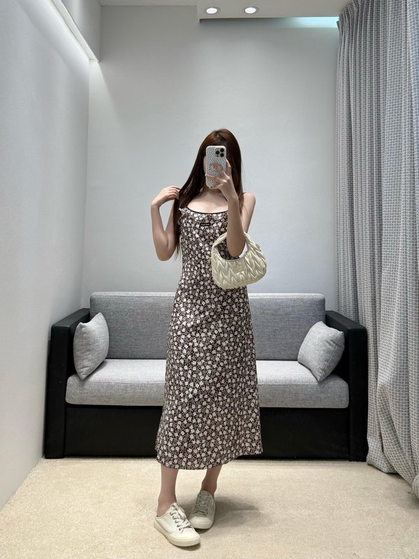 미우미우 브라운 플라워 패턴 슬림 원피스 001-232488
