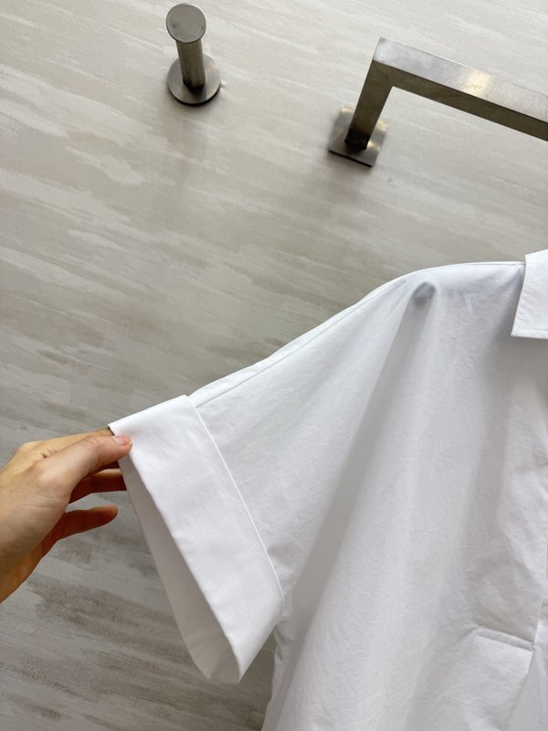 미우미우 스타일 블루 입체 꽃 진주 셔츠 001-232586