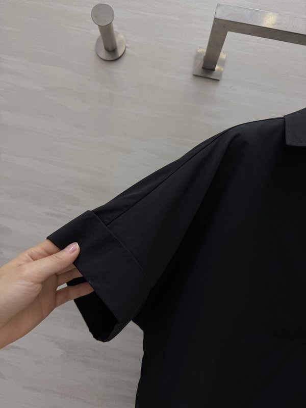 미우미우 스타일 블루 입체 꽃 진주 셔츠 001-232587