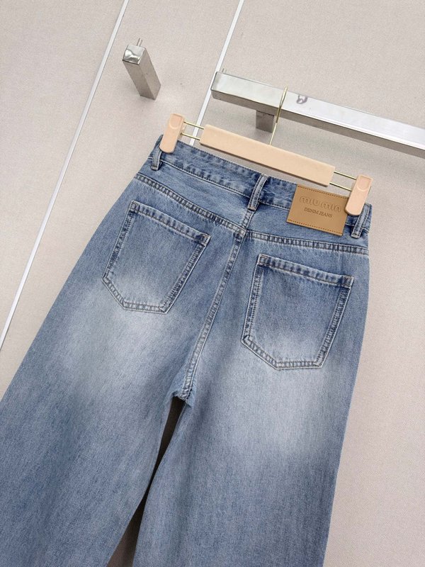 미우미우 라인스톤 자수 레터 포켓 데님 스트레이트 팬츠 001-232605
