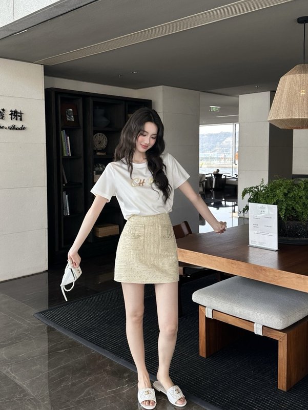 스팽글 레터 자수 코튼 티셔츠 001-232670