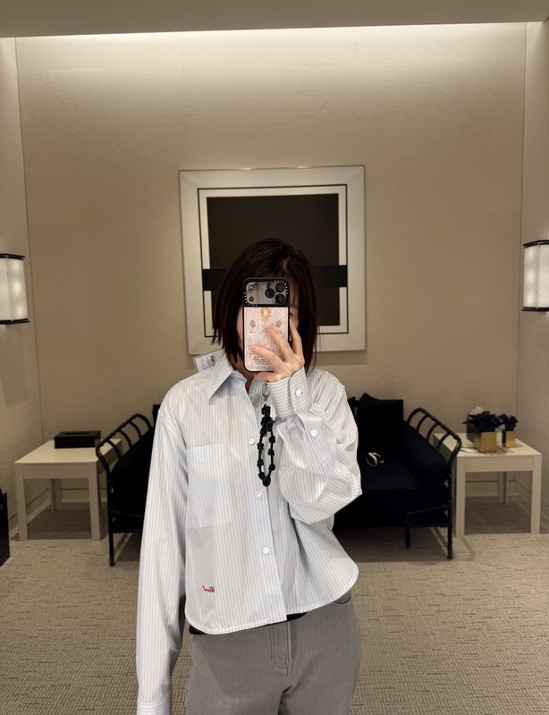블루 화이트 스트라이프 숏 기장 자수 셔츠 001-232696