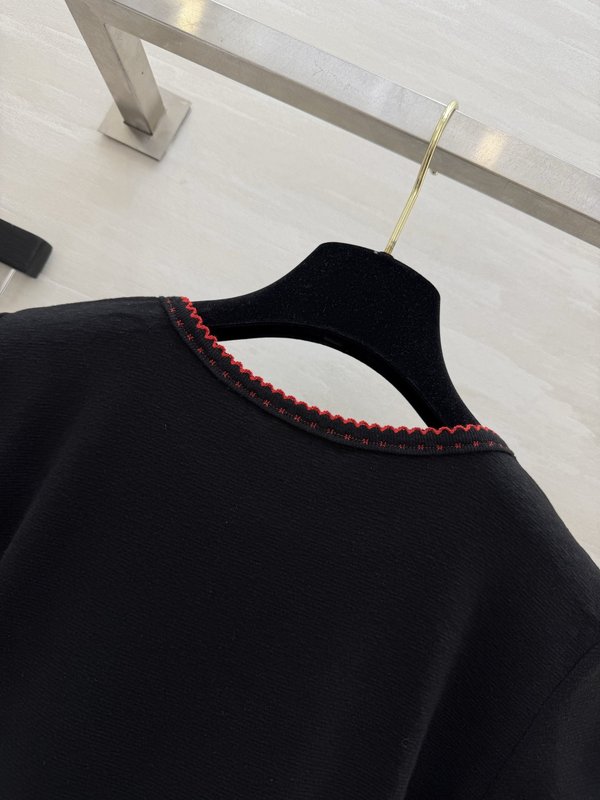 샤넬 자수 컬러록 숏슬리브 티셔츠 001-232911