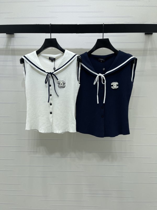네이비 칼라 더블 C 자수 울 니트 조끼 001-232914