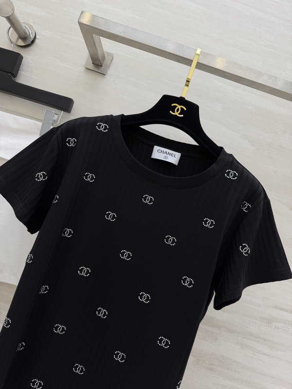 샤넬 풀 다이아몬드 더블 C 로고 티셔츠 001-232975