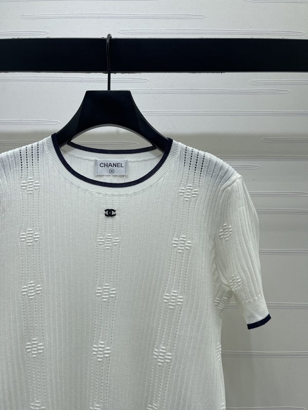 샤넬 스테레오 도트 라운드 니트 반팔 001-233032