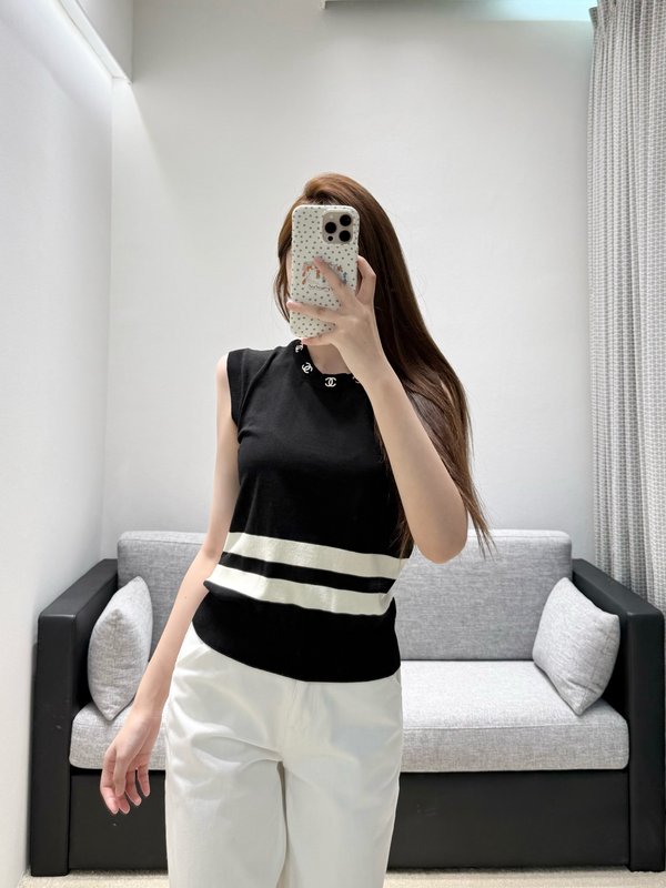 샤넬 봄여름 클래식 블랙 화이트 스트라이프 조끼 스웨터 001-233068