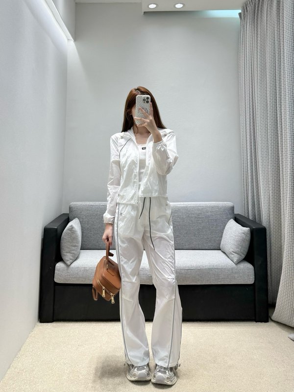 샤넬 봄여름 자외선 차단 후드 재킷 와이드 팬츠 세트 001-233069