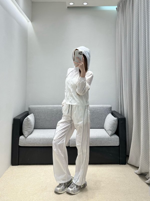 샤넬 봄여름 자외선 차단 후드 재킷 와이드 팬츠 세트 001-233069