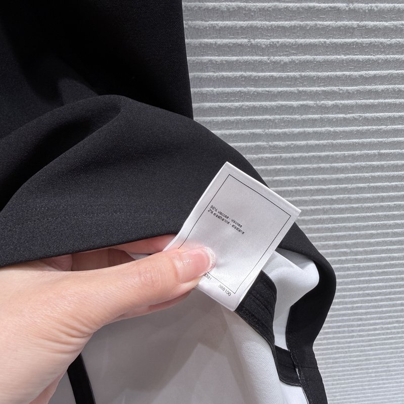 샤넬 신상 블랙 민소매 원피스 001-233081