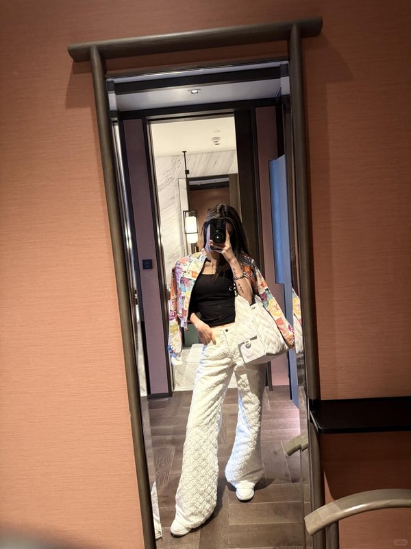 루이비통 모노그램 자수 데님 롱팬츠 001-233180