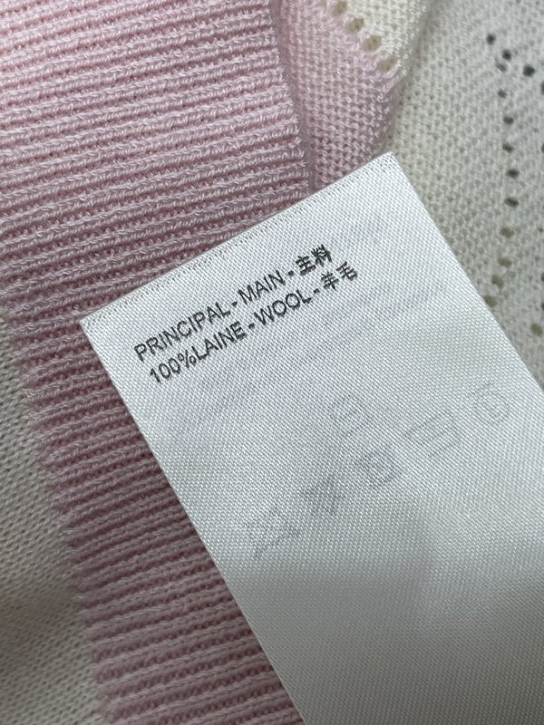 루이비통 자카드 스트라이프 오픈워크 로고 니트 숏슬리브 001-233228