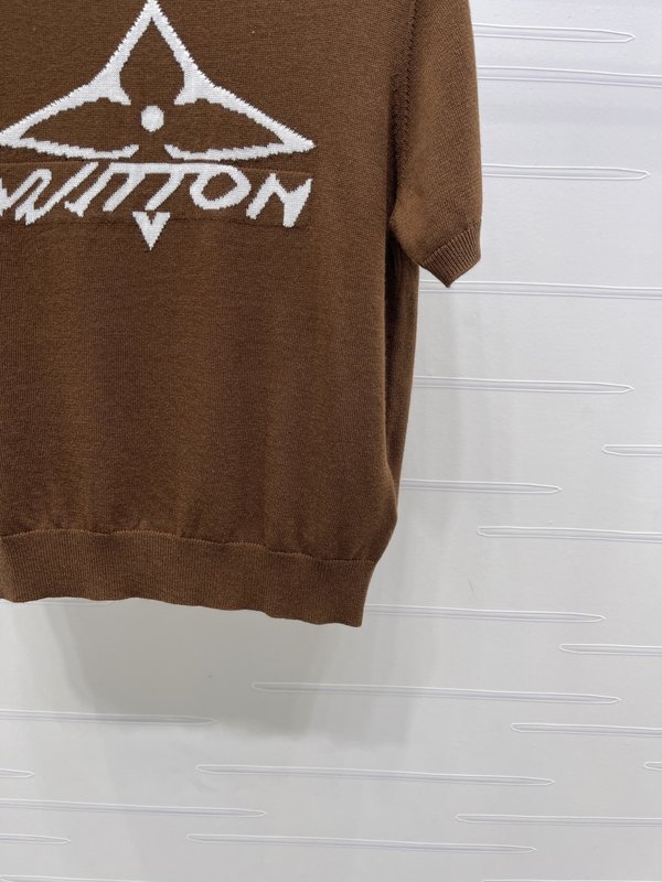루이비통 초봄 라운드 니트 반팔 스웨터 001-233234