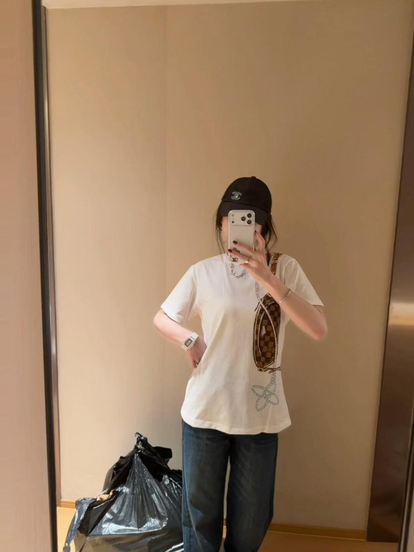 루이비통 체커보드 백팩 프린트 반팔 티셔츠 001-233239