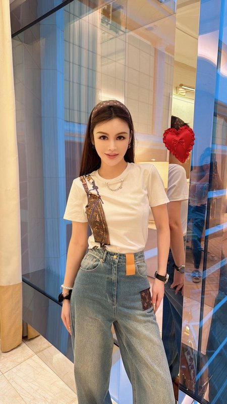 루이비통 체커보드 백팩 프린트 반팔 티셔츠 001-233239