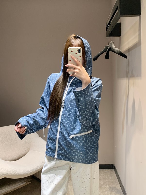 루이비통 모노그램 프린트 후드 트렌치 코트 001-233240