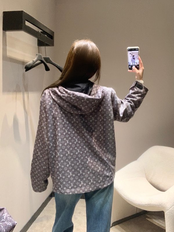 루이비통 모노그램 프린트 후드 트렌치 코트 001-233241