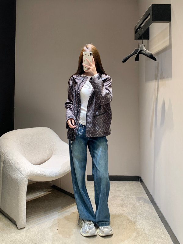 루이비통 모노그램 프린트 후드 트렌치 코트 001-233241