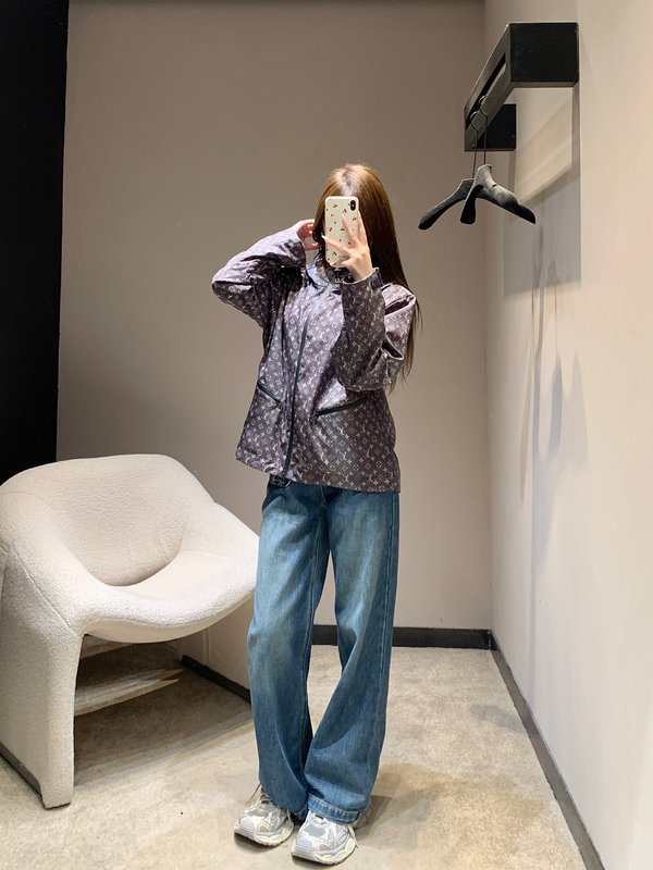 루이비통 모노그램 프린트 후드 트렌치 코트 001-233241