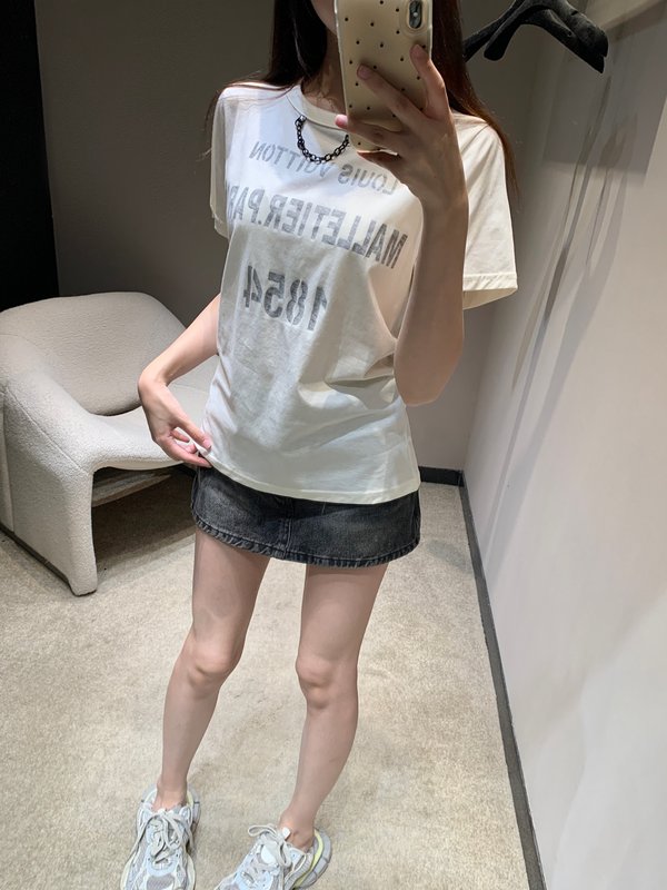 루이비통 레터 프린트 체인 라운드 티셔츠 001-233245