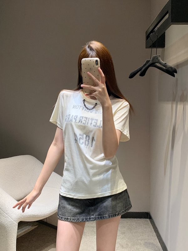 루이비통 레터 프린트 체인 라운드 티셔츠 001-233245