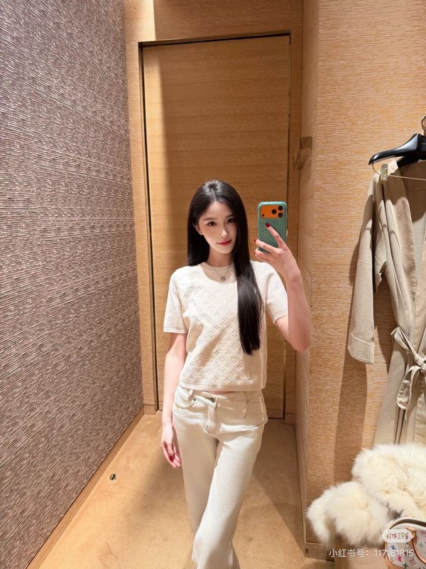 루이비통 봄여름 자카드 반팔 티셔츠 001-233261