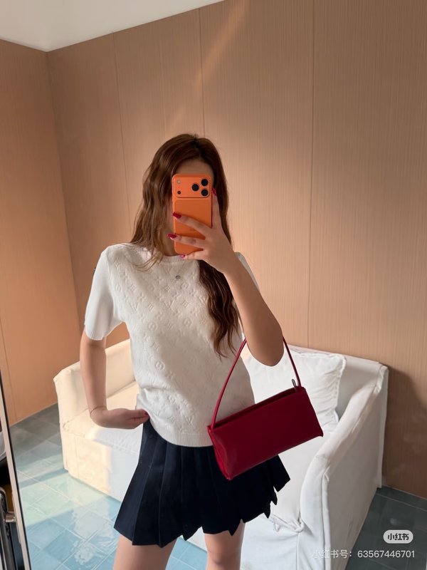 루이비통 봄여름 자카드 반팔 티셔츠 001-233261