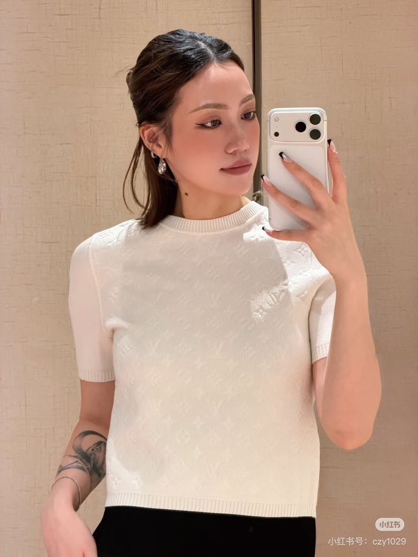 루이비통 봄여름 자카드 반팔 티셔츠 001-233261