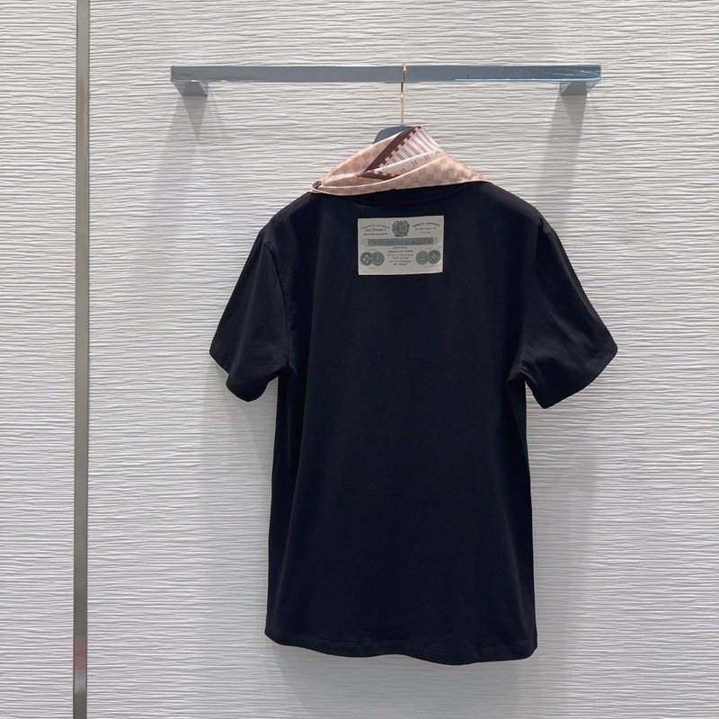 루이비통 여성 심플 라운드넥 반팔 티셔츠 001-233319