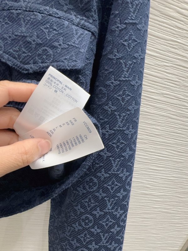 루이비통 여성 스탠다드 핏 데님 자켓 001-233340
