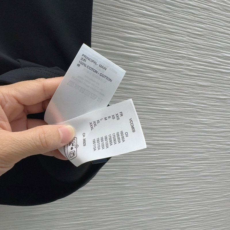 루이비통 뉴 심플 반팔 티셔츠 001-233360